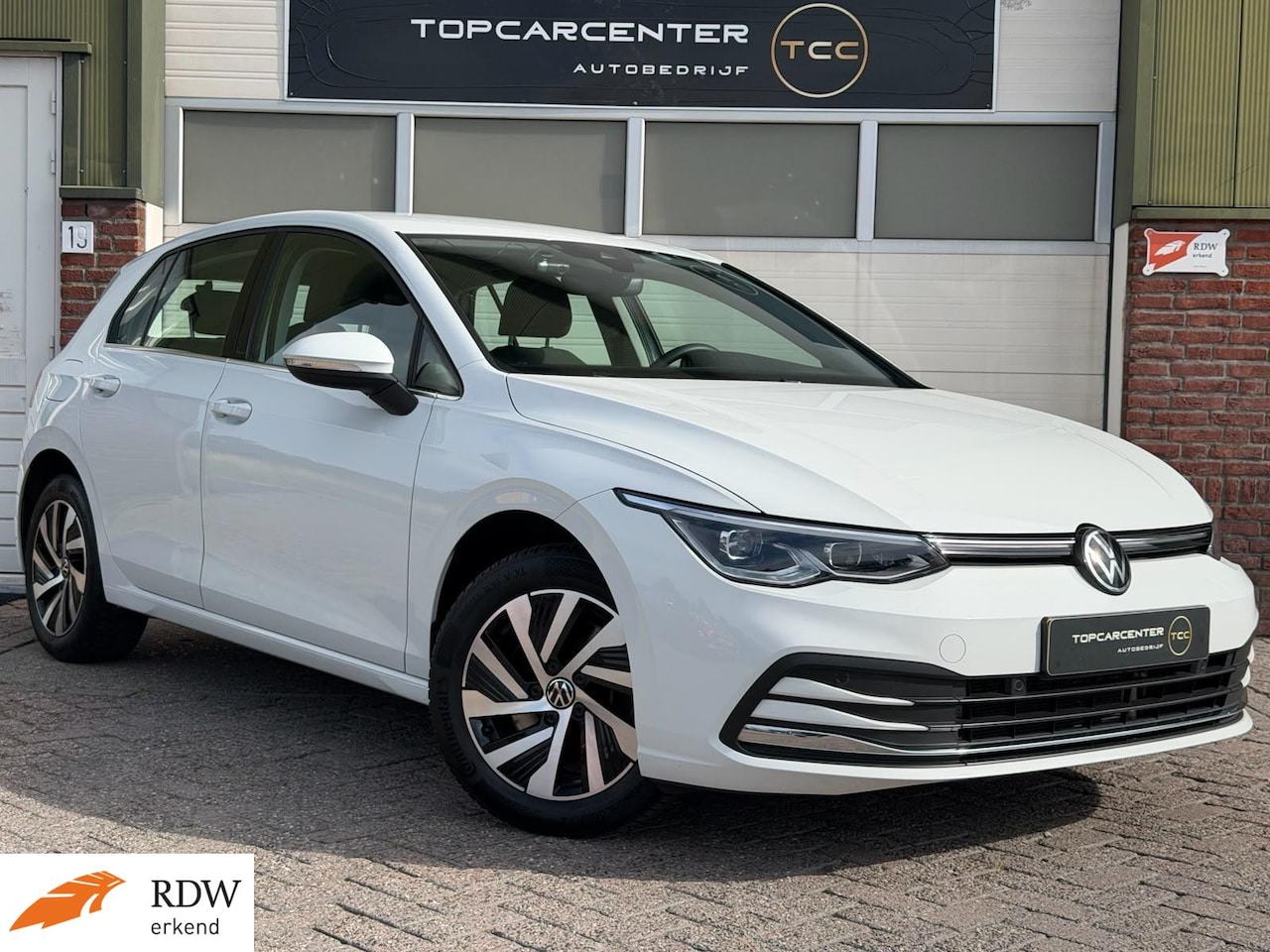 Volkswagen Golf - 1.4 eHybrid Style/STOELV/CARPLAY/PARKS/APK - AutoWereld.nl