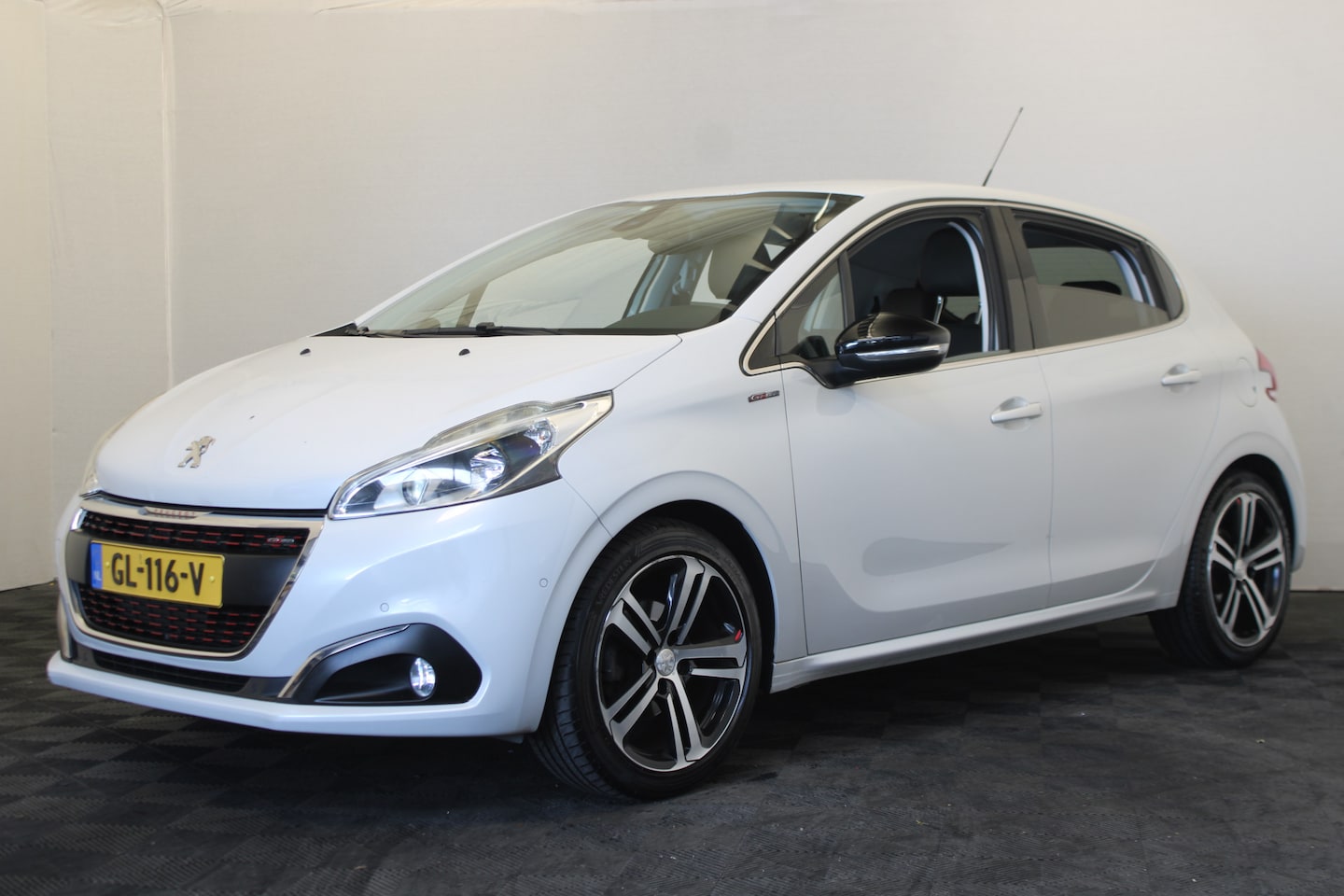 Peugeot 208 - 1.2 PureTech GT-Line 1.2 PureTech GT-line - AutoWereld.nl