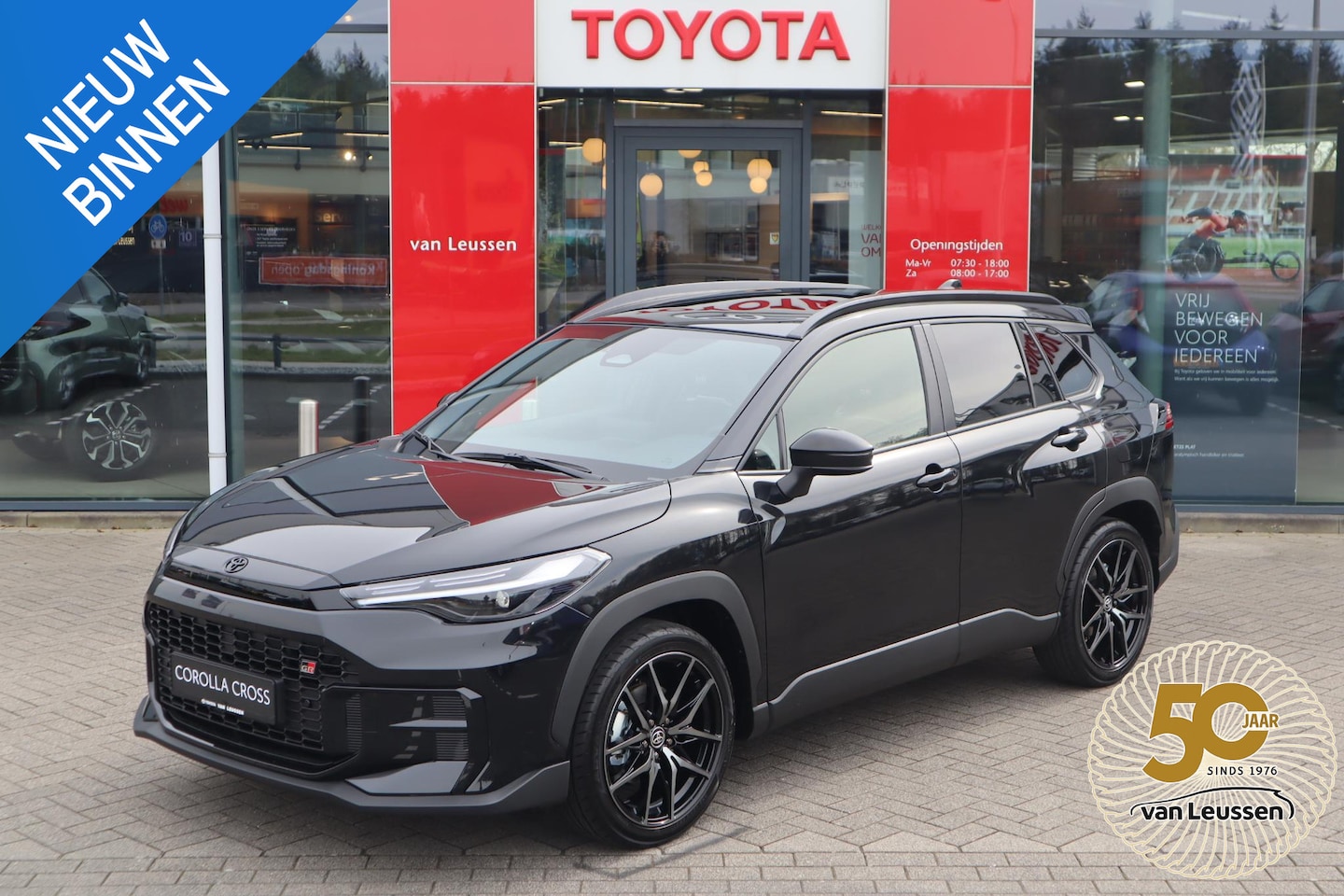 Toyota Corolla Cross - HYBRID 180 GR-SPORT NIEUW! PANODAK JBL-AUDIO APPLE/ANDROID BLIND SPOT STOEL/STUURVERWARMIN - AutoWereld.nl