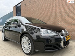 Volkswagen Golf - 3.2 R32