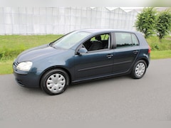 Volkswagen Golf - 1.6 FSI Comfortline 5 Drs met Airco