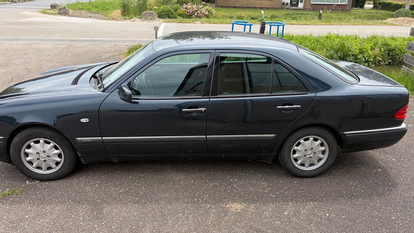 Mercedes-Benz E-klasse - 200 Elegance - AutoWereld.nl
