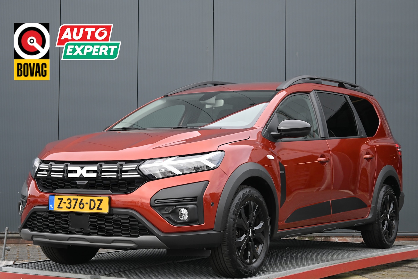 Dacia Jogger - 1.0 TCe 110 Extreme 5p. trekhaak carplay camera - AutoWereld.nl