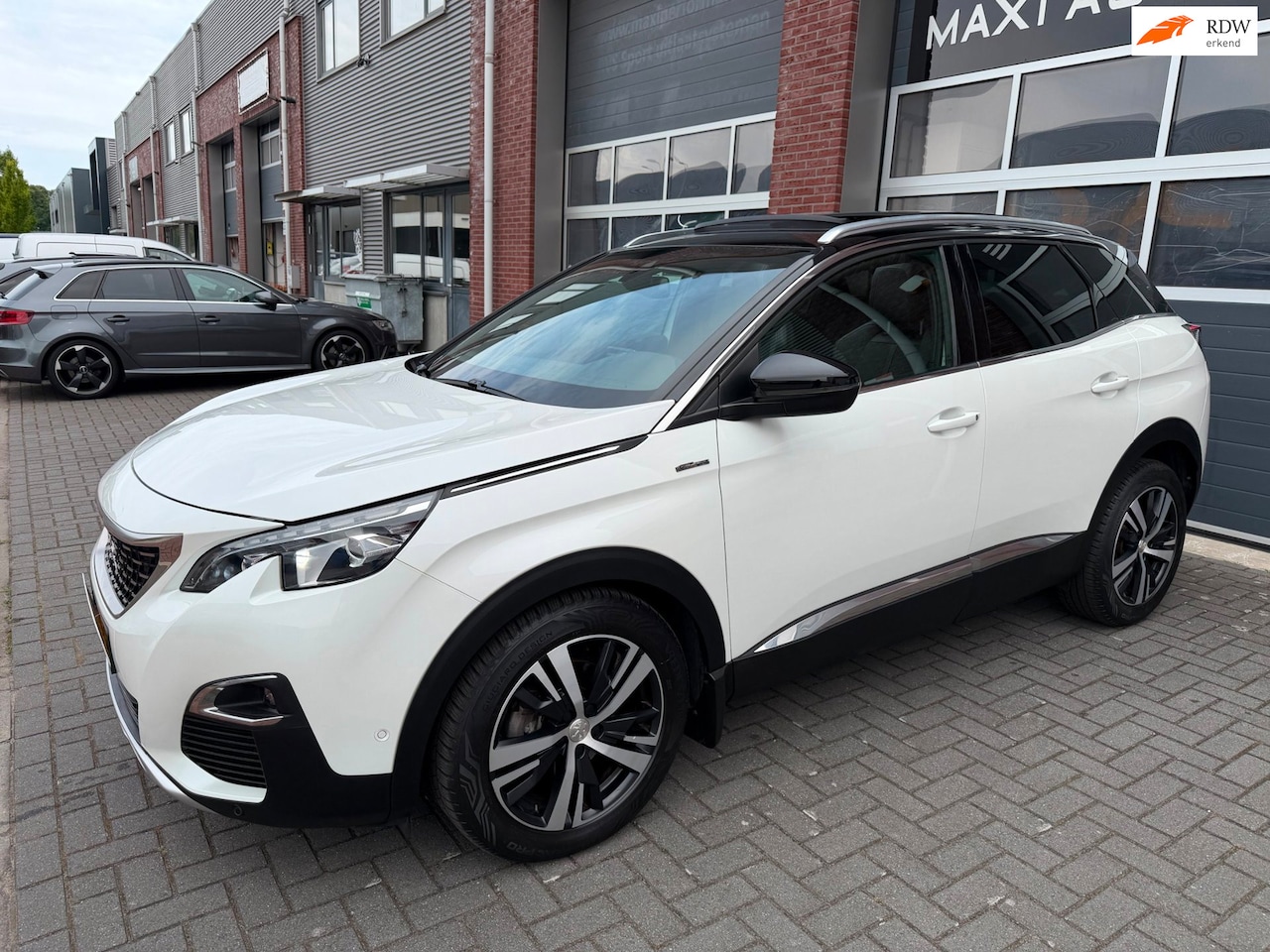 Peugeot 3008 - 1.6 e-THP 165PK GT Line LED Pano Carplay Navi - AutoWereld.nl
