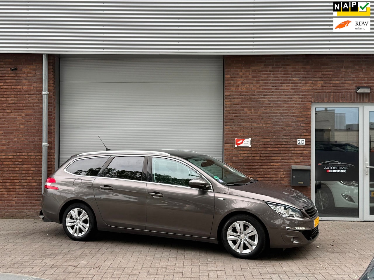 Peugeot 308 SW - 1.2 PureTech Style Pack|NAVI|AIRCO|NIEUWE APK - AutoWereld.nl