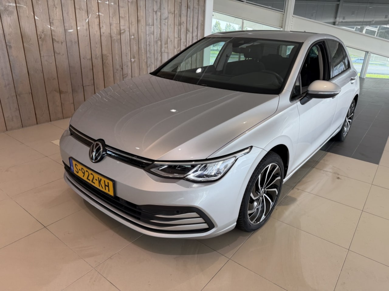 Volkswagen Golf - 1.0 TSI Life 1.0 TSI Life - AutoWereld.nl