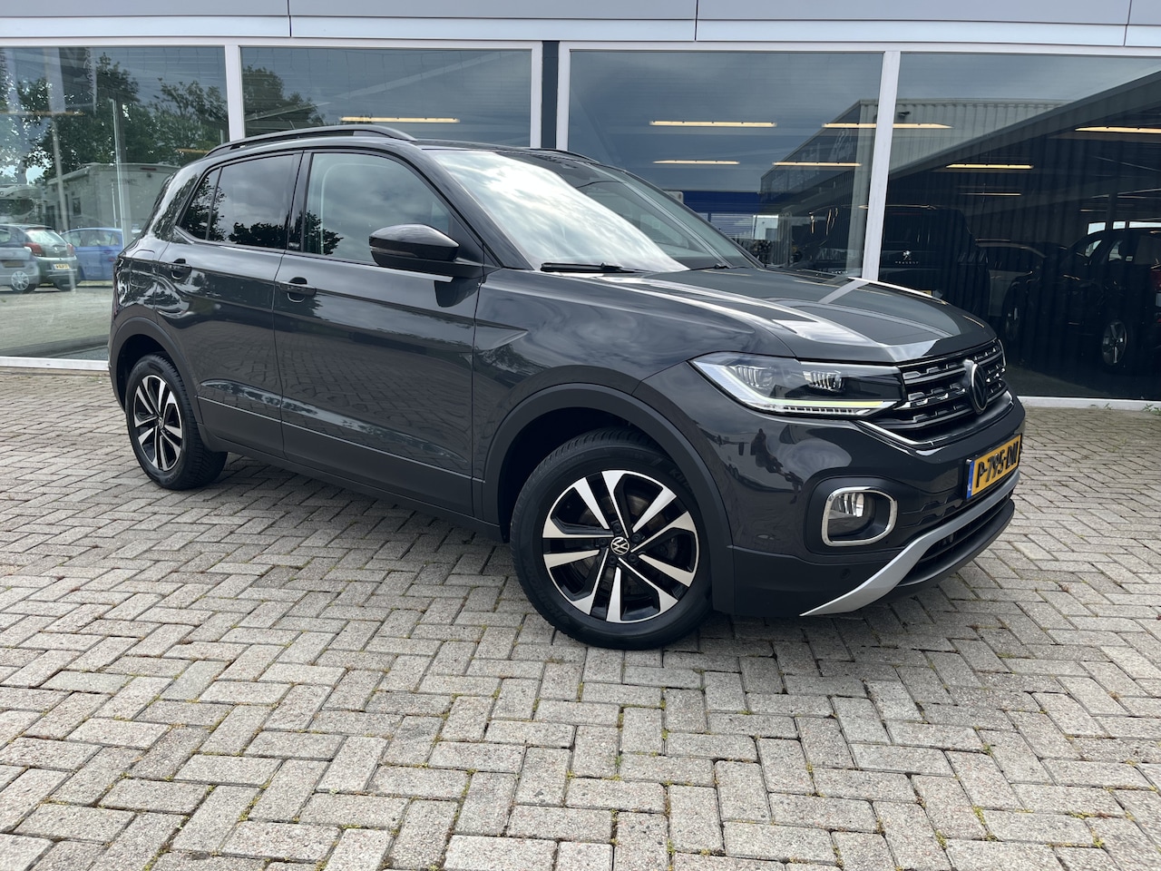 Volkswagen T-Cross - 1.0 TSI United / Led / Cruise-ACC / Clima / Stoelverwarming / LMV / Carplay - AutoWereld.nl