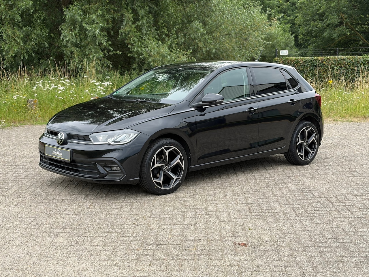 Volkswagen Polo - 1.0 TSI CAMERA I LED I CARPLAY I PCD I CRUISE I 1E EIGENAAR! - AutoWereld.nl