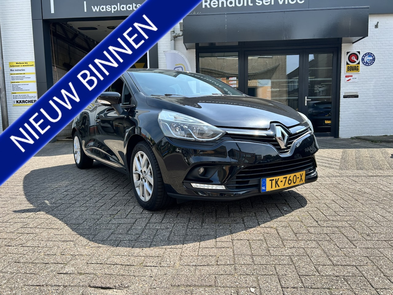 Renault Clio - 0.9 TCe Limited | PARKEERSENSOREN | NAVIGATIE | BLUETOOTH | AFNEEMBARE TREKHAAK | - AutoWereld.nl