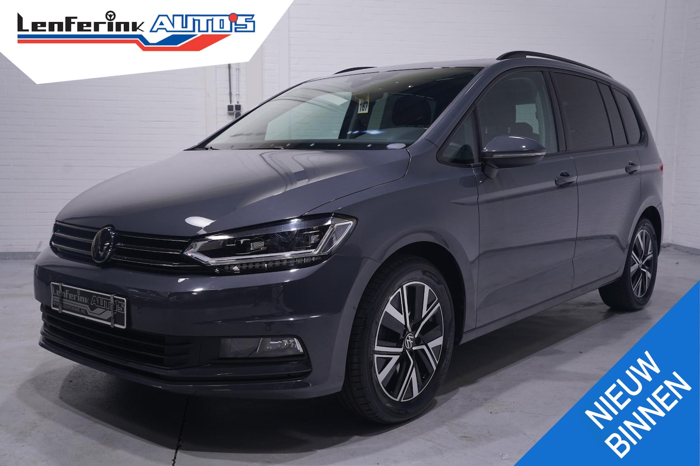 Volkswagen Touran - 1.5 TSI Comfortline 7p Led koplampen Apple Carplay Panodak Winterpakket Trekhaak Camera 7 - AutoWereld.nl