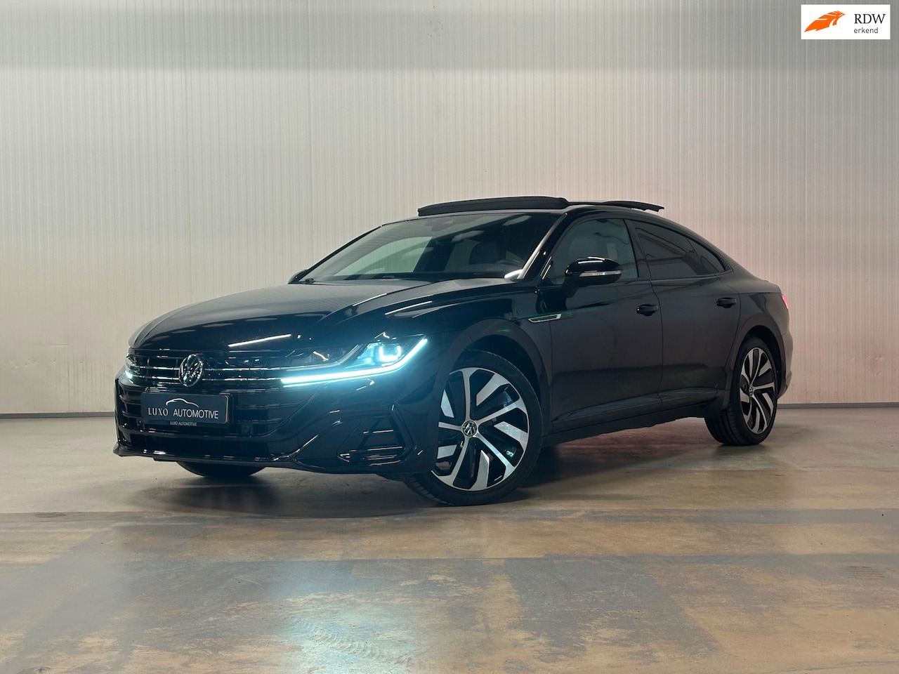 Volkswagen Arteon - 1.4 TSI eHybrid R-Line | PANO | TREKHAAK | HUD | 360 CAMERA | STOELMASSAGE - AutoWereld.nl