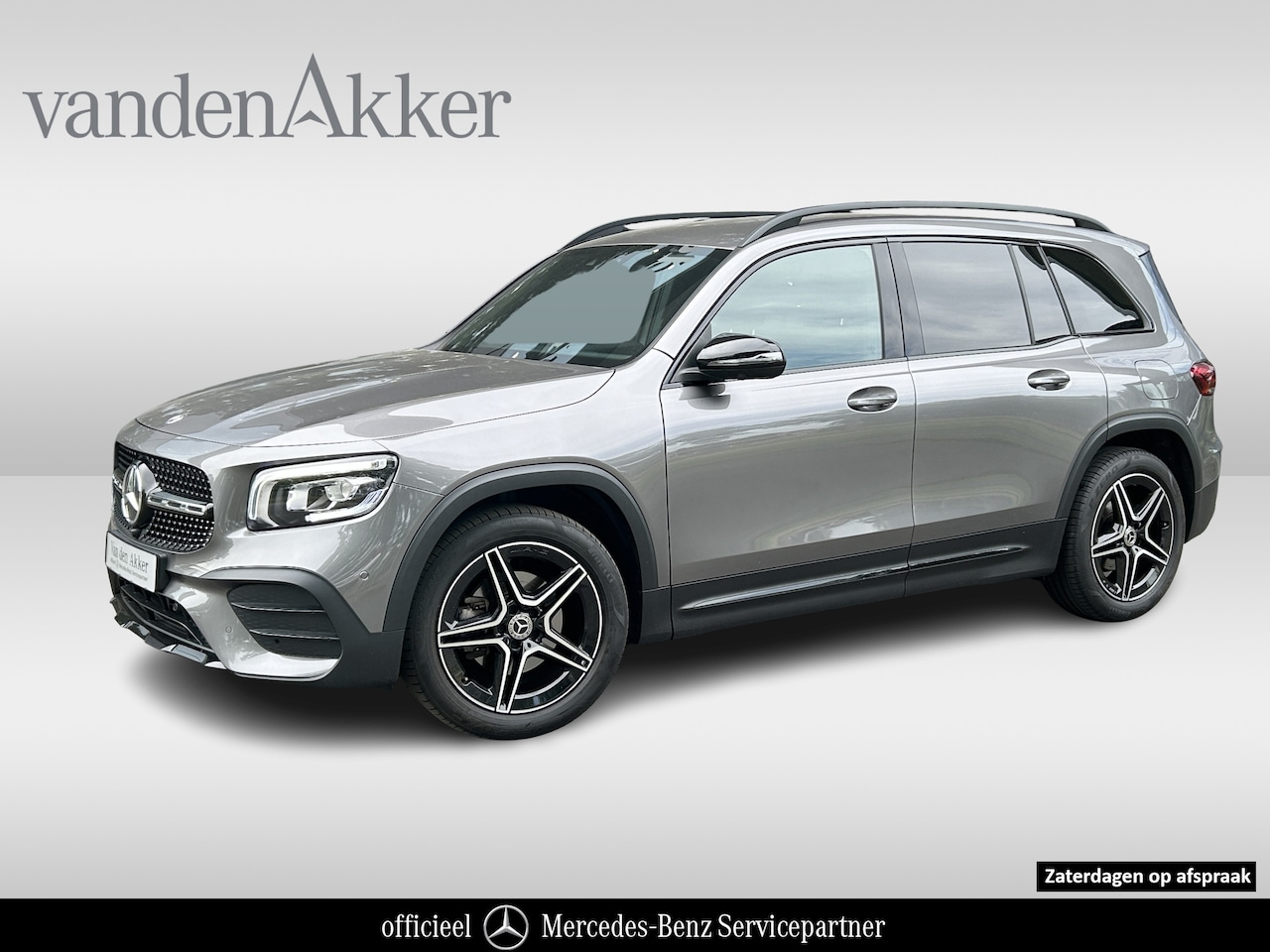 Mercedes-Benz GLB - 200 AMG // Trekhaak // 360 Camera // Nightpakket // Carplay // Augmented Reality // 19" AM - AutoWereld.nl