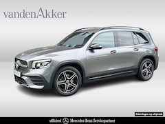 Mercedes-Benz GLB - 200 AMG // Trekhaak // 360 Camera // Nightpakket // Carplay // Augmented Reality // 19" AM