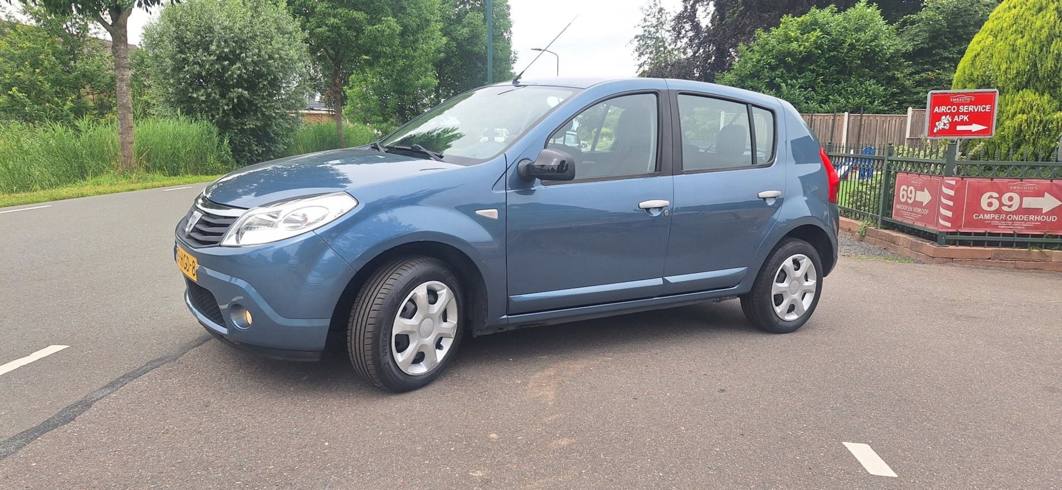 Dacia Sandero - 1.6 Lauréate 1.6 Lauréate - AutoWereld.nl