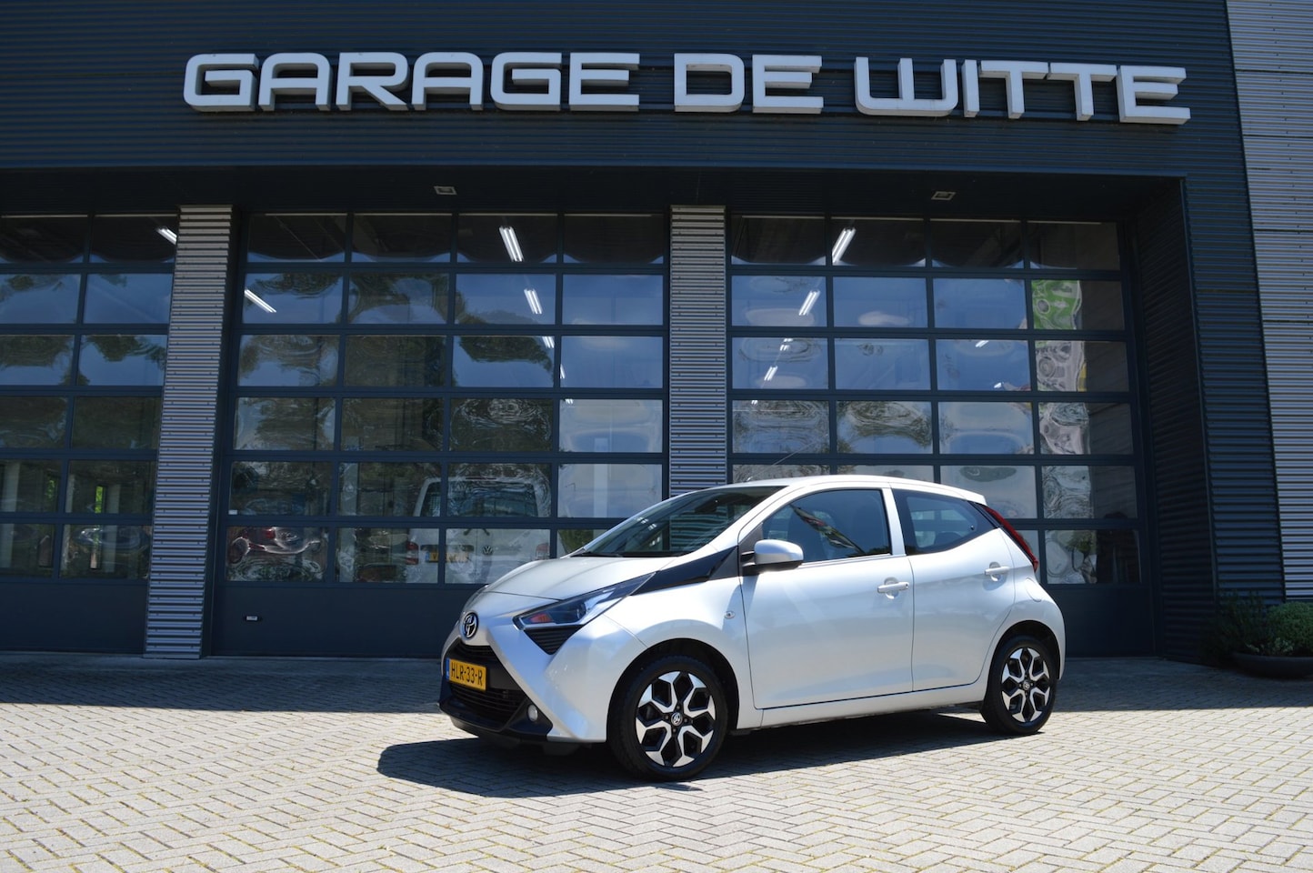 Toyota Aygo - 1.0 VVT-i x-play limited automaat - AutoWereld.nl