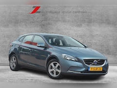 Volvo V40 - 1.6 T3 Kinetic | Navigatie | Cruise-control | PDC | NL auto | Trekhaak |