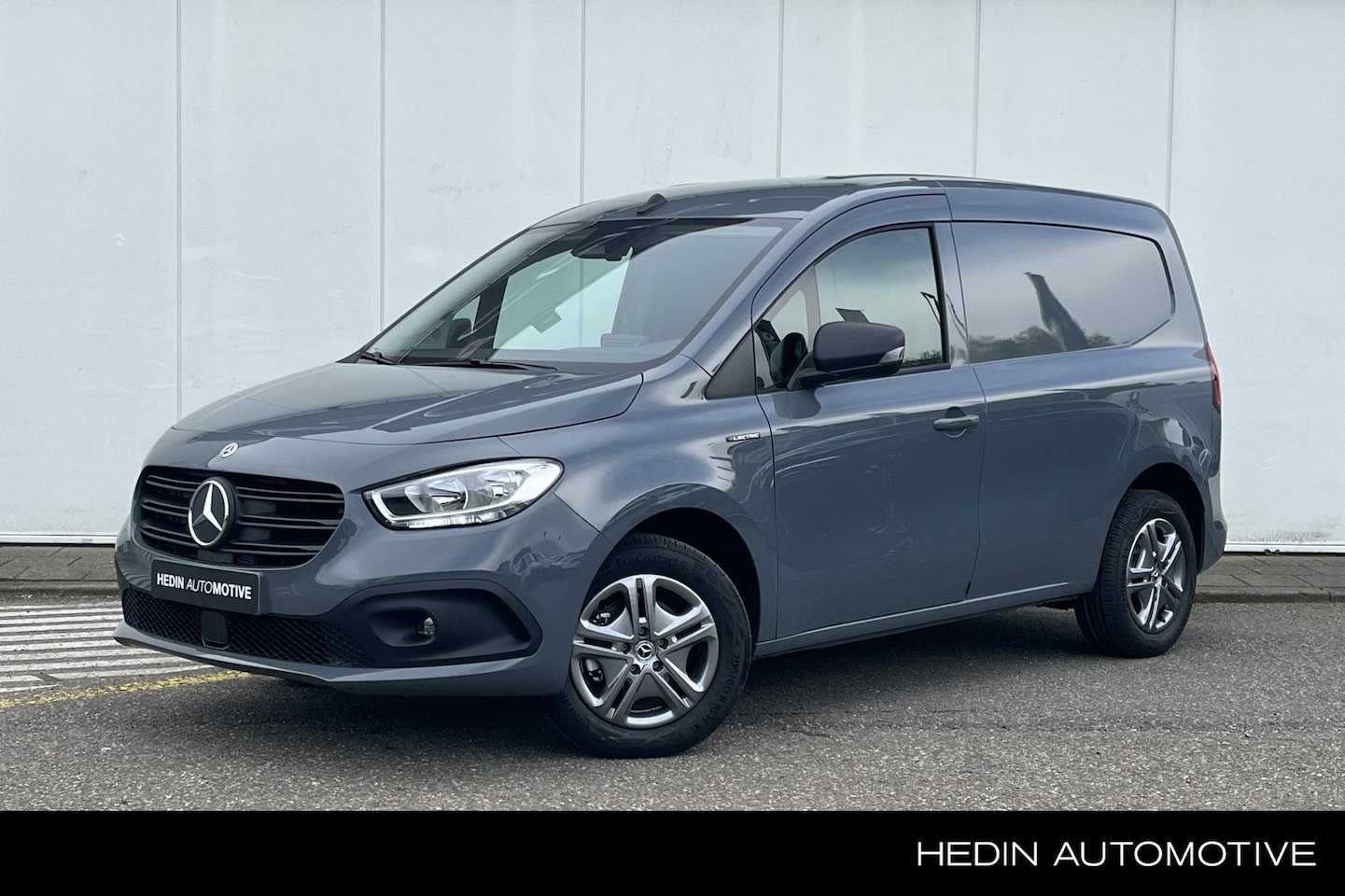 Mercedes-Benz eCitan - 112 L1 | AC/DC Lader | Trekhaak | Stoel- en Voorruit verwarming | Navigatiepakket | Smartp - AutoWereld.nl