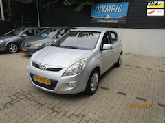 Hyundai i20 - 1.2i DynamicVersion +Airco +Nieuwe Apk
