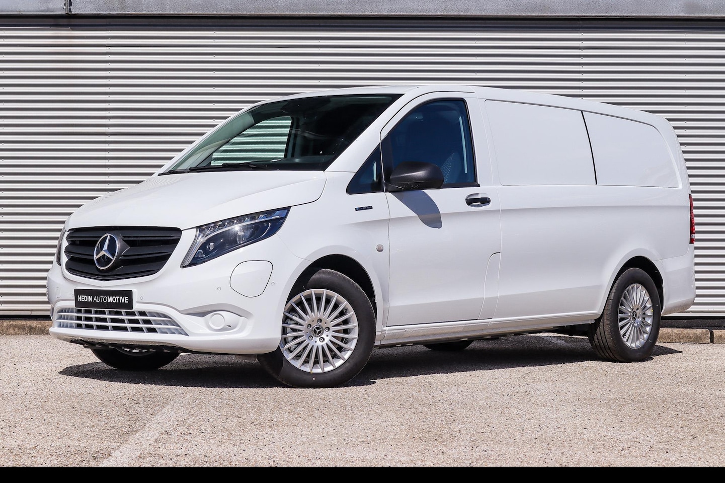 Mercedes-Benz eVito - Pro L2 | Parkeerpakket | LED | Chroompakket Interieur - AutoWereld.nl
