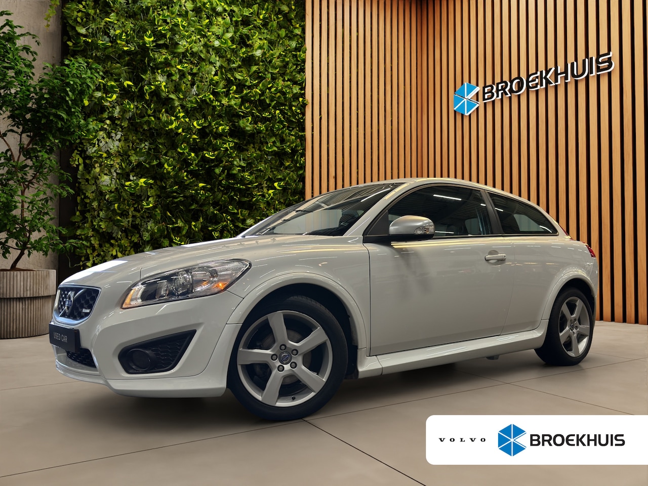Volvo C30 - 2.0 R-Edition | NL-auto | Trekhaak | Cruise Control | Climate - AutoWereld.nl