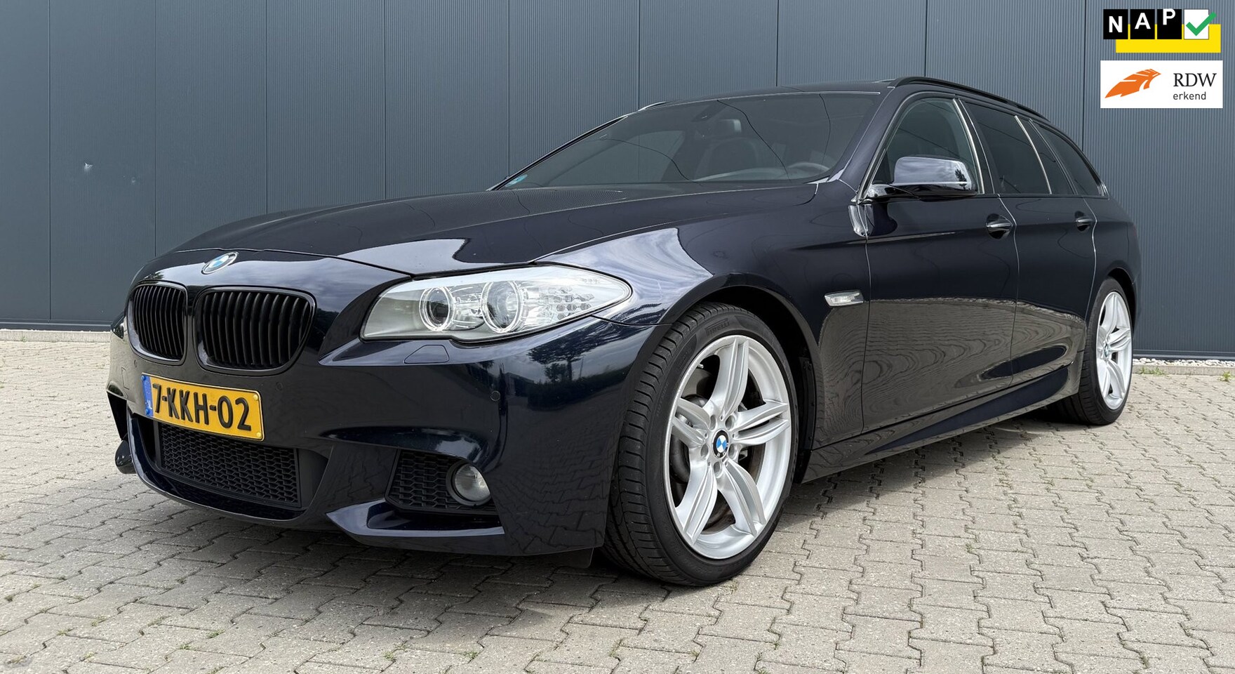 BMW 5-serie Touring - 528i High Executive M Sport Airco Cruise Pano Luchtvering - AutoWereld.nl