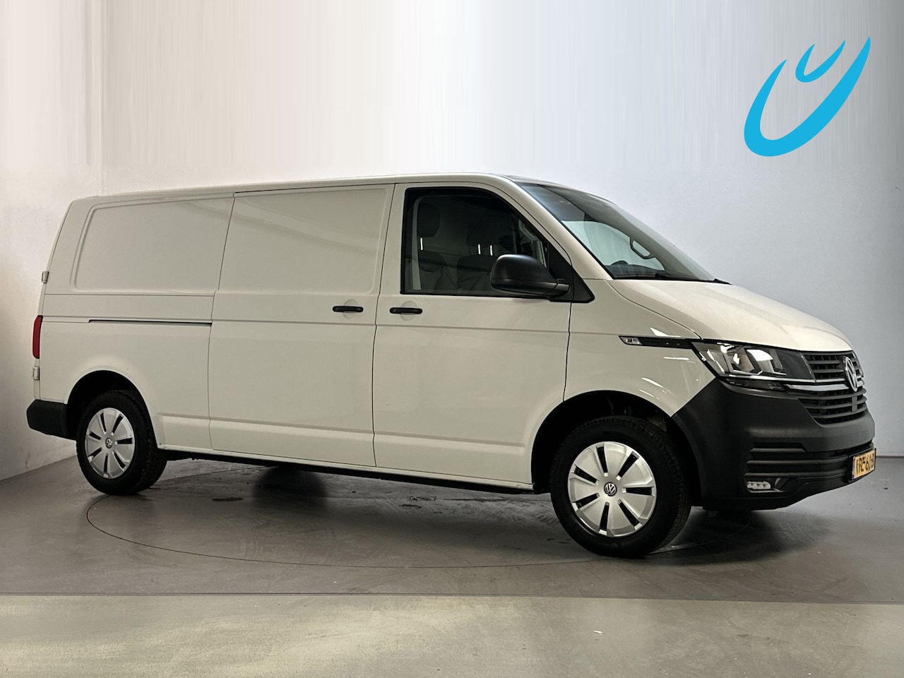 Volkswagen Transporter - 2.0 TDI 110pk L2H1 Comfortline Cruise Control Airco Trekhaak Elektrische Ramen - AutoWereld.nl