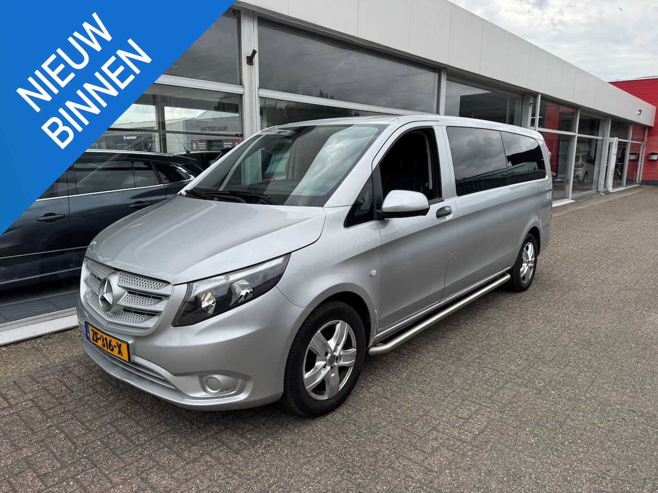 Mercedes-Benz Vito Tourer - 114 BlueTEC Pro Extra Lang | 9-Persoons | Airco | Trekhaak | Elektrische ramen | Lederen b - AutoWereld.nl