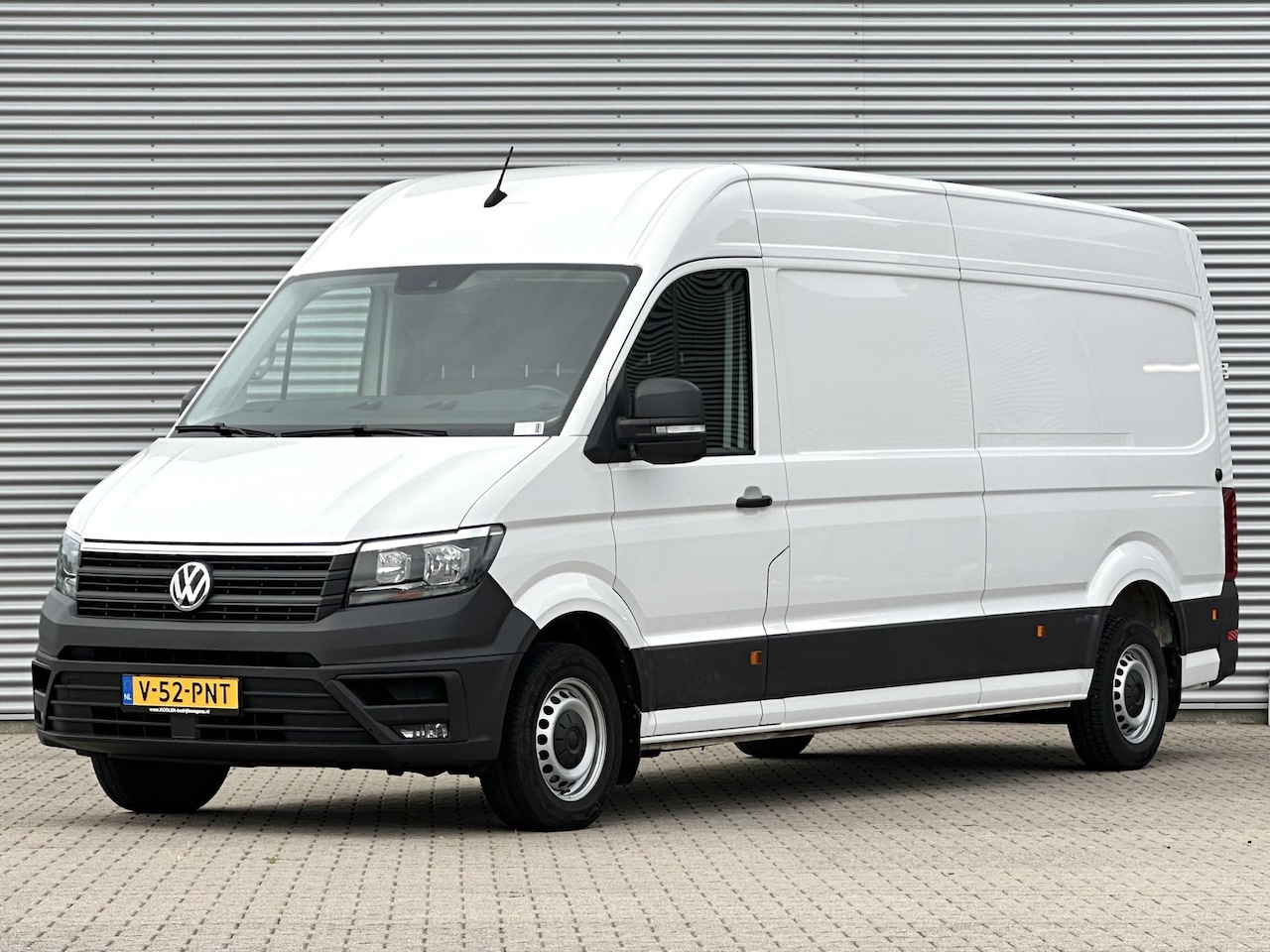 Volkswagen Crafter - 35 2.0 TDI L4H2 Automaat 140 PK - AutoWereld.nl