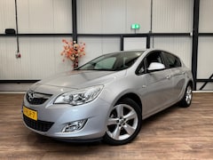 Opel Astra - 1.4 Turbo Edition / Navi / Cruise / Airco /