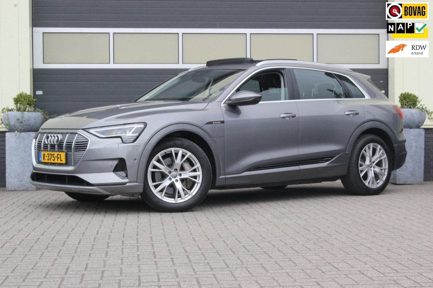Audi e-tron - 55 quattro Business edition Plus 95 kWh | Panoramadak | - AutoWereld.nl