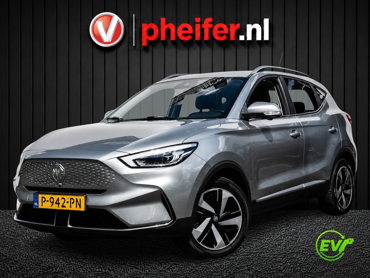MG ZS - Standard Range Luxury 50 kWh SOH 89% Panoramadak/ 360 Camera/ Blindspot/ Leer/ Stoelverwar - AutoWereld.nl