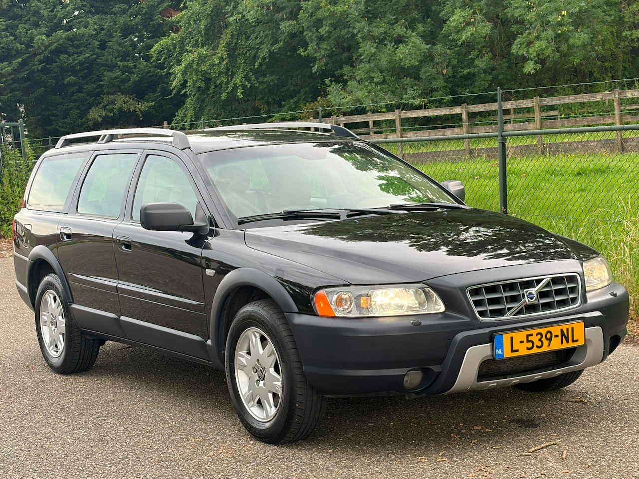 Volvo XC70 - 2.5 T /Automaat/Trekhaak/Navi/ - AutoWereld.nl