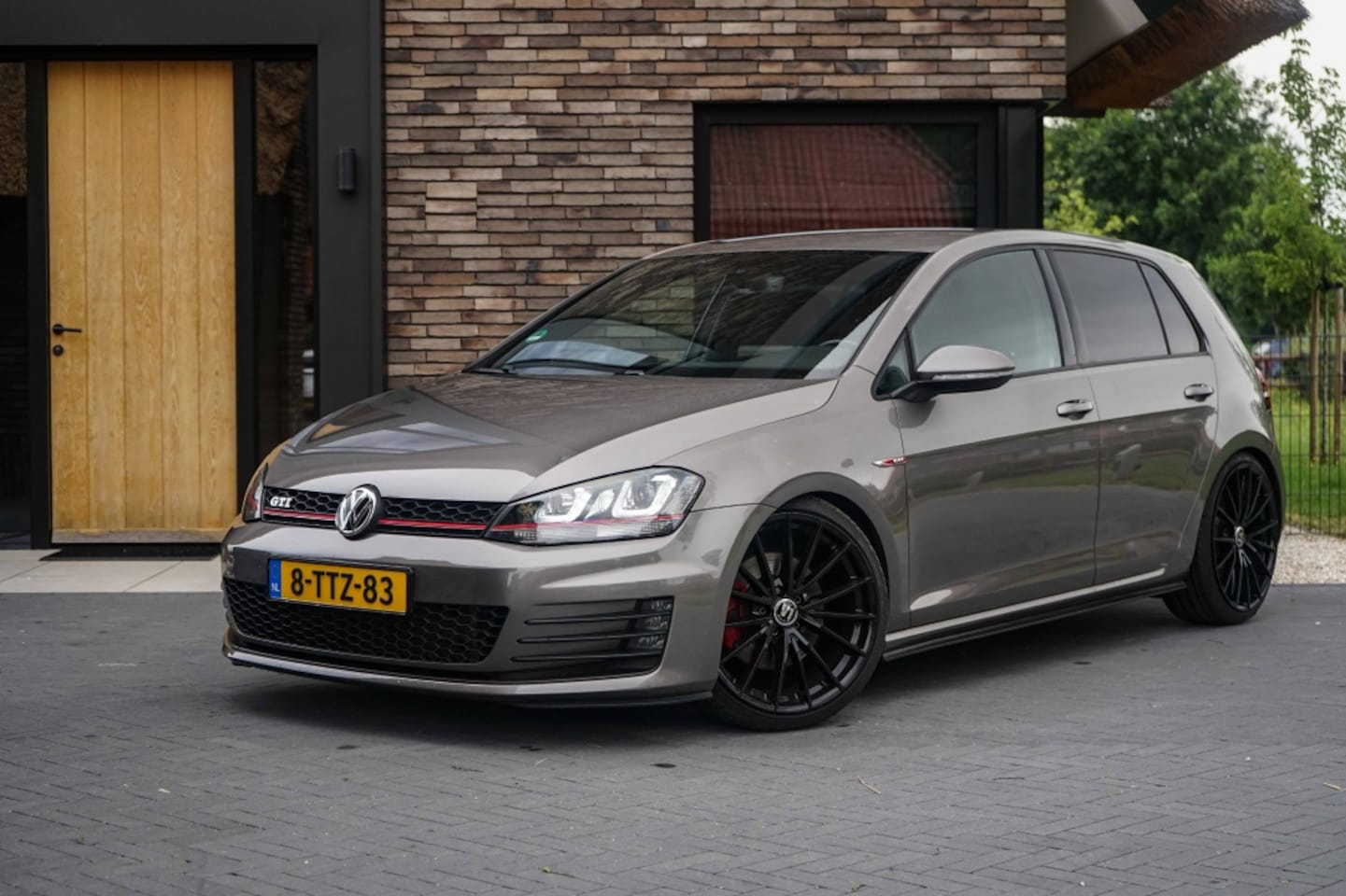 Volkswagen Golf - 2.0 TSI GTI NL-Auto - AutoWereld.nl