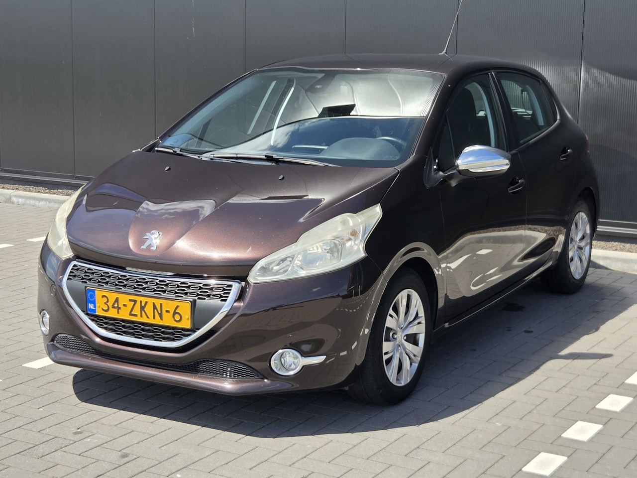 Peugeot 208 - 1.4 VTi Envy Cruise control - AutoWereld.nl