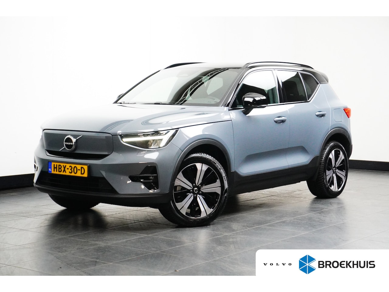 Volvo XC40 - Recharge Plus 70 kWh | Trekhaak | Stoel & stuurverwarming | Warmtepomp | Adaptieve CC | - AutoWereld.nl