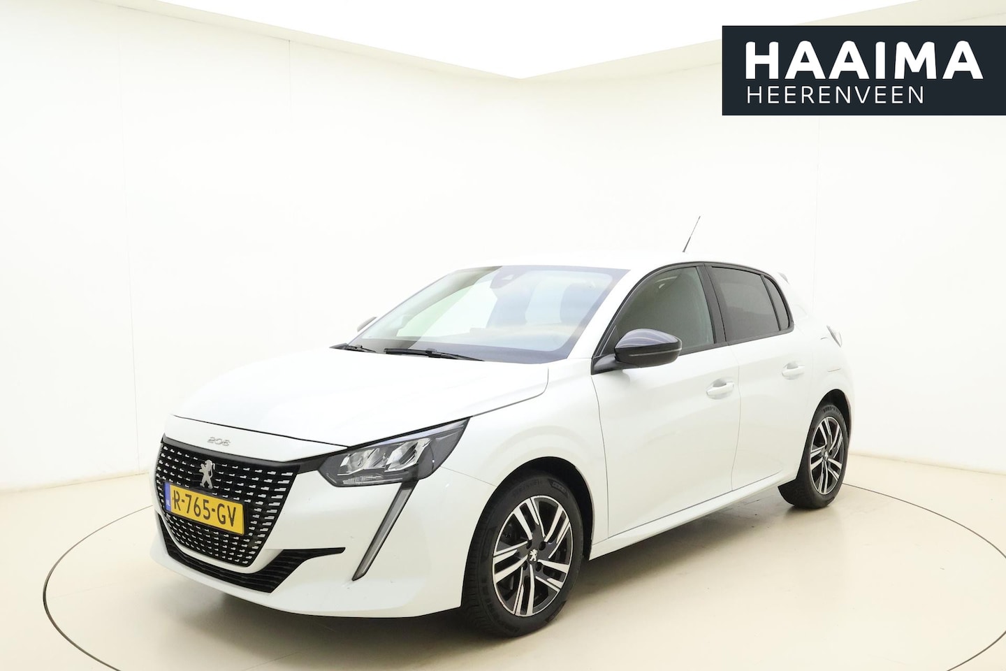 Peugeot 208 - 1.2 PureTech Allure Pack 100 pk | Navigatie | LM velgen | Extra getinte zijramen | Camera - AutoWereld.nl
