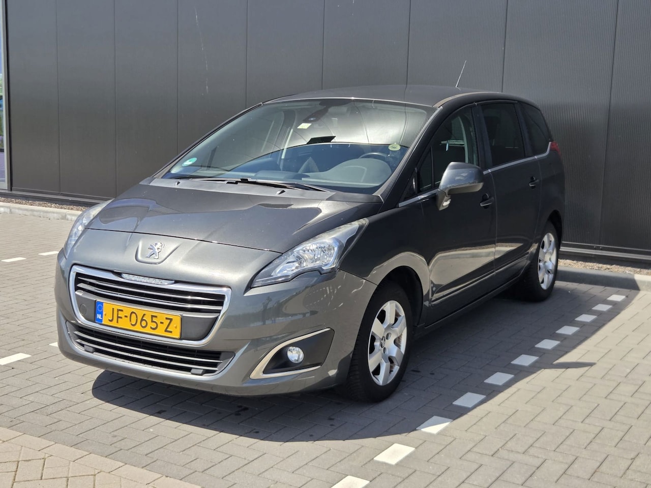 Peugeot 5008 - 1.2 PureTech Blue Lease 7p. 1.2 PureTech Blue Lease 7p. - AutoWereld.nl