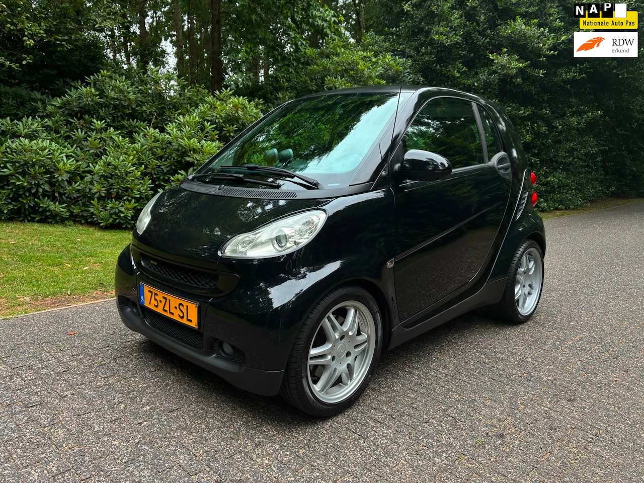 Smart Fortwo coupé - 1.0 BRABUS 98pk Leder / Airco / Carplay / Stoelverwarming - AutoWereld.nl
