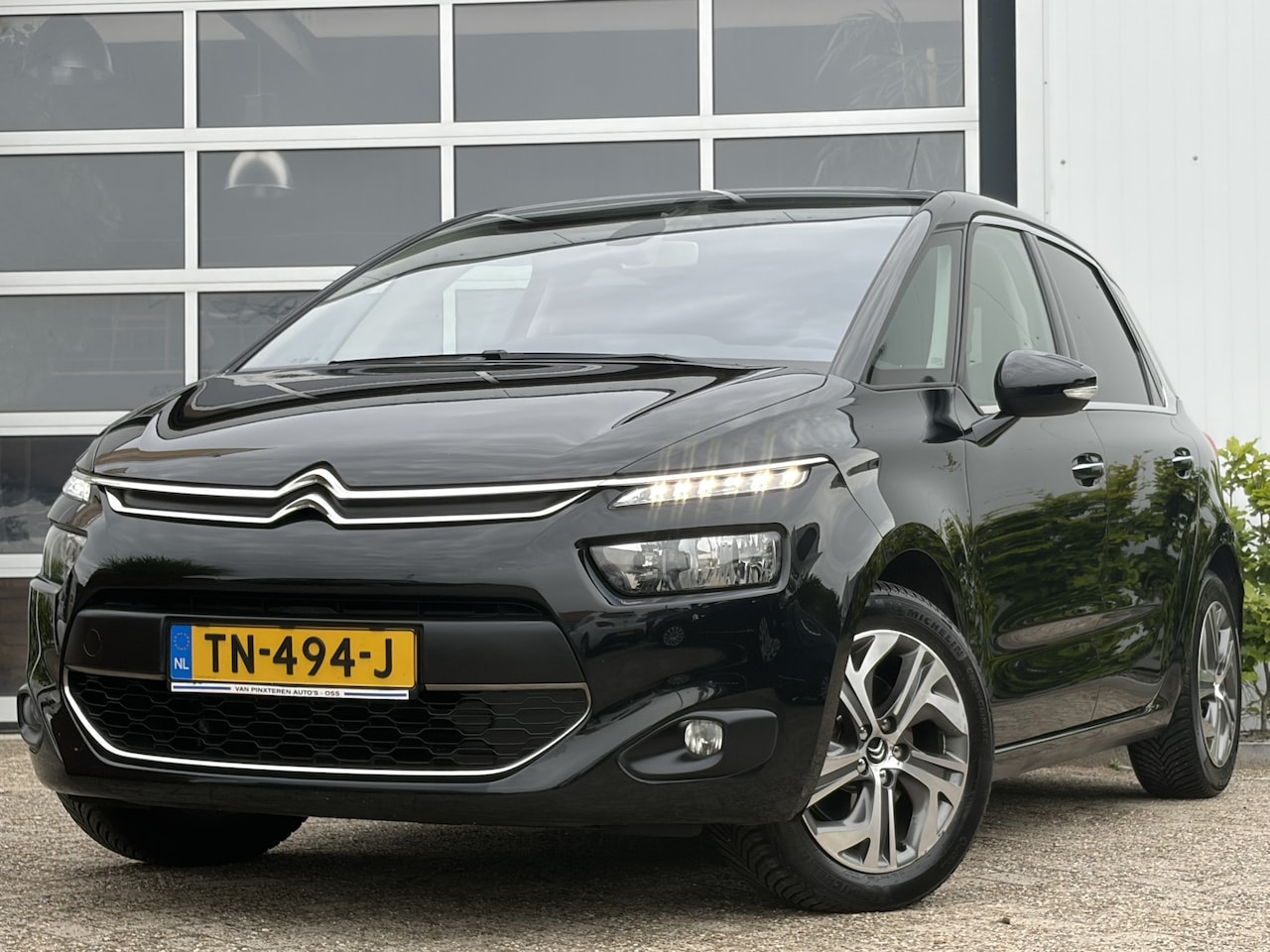 Citroën C4 Picasso - 1.6 BlueActive Intensive 156pk | Achteruitrijcamera | Bluetooth | Cruise control | Lichtme - AutoWereld.nl