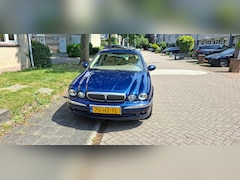 Jaguar X-type - 2.5 V6 Executive Automaat. Opknapper. Rijdt heerlijk. APK-afgekeurd.