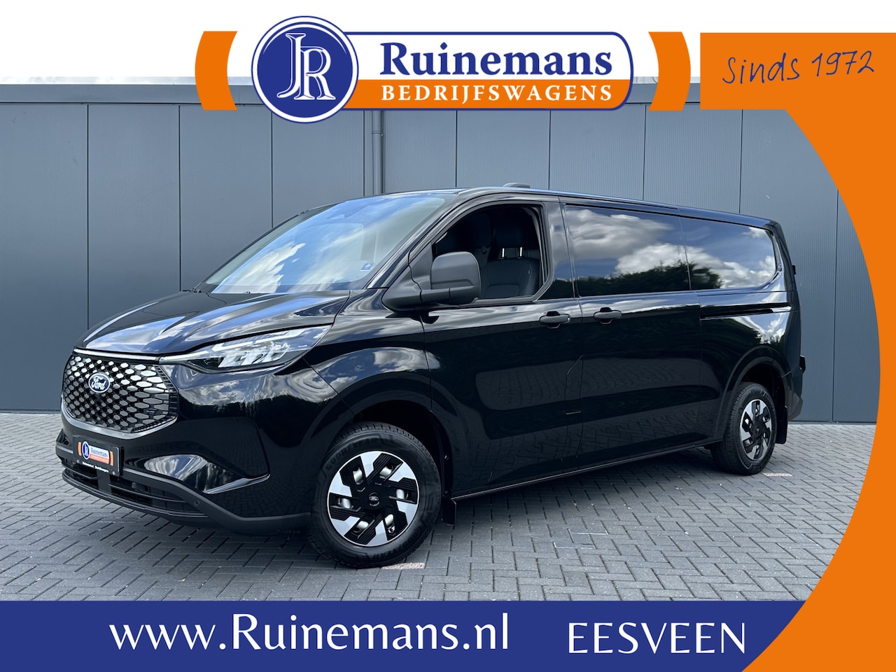 Ford Transit Custom - E-Transit 71 kWh FULL ELECTRIC / L2H1 / ** NIEUW ** / 2.057 KM / 2x ELEKTRISCHE SCHUIFDEUR - AutoWereld.nl