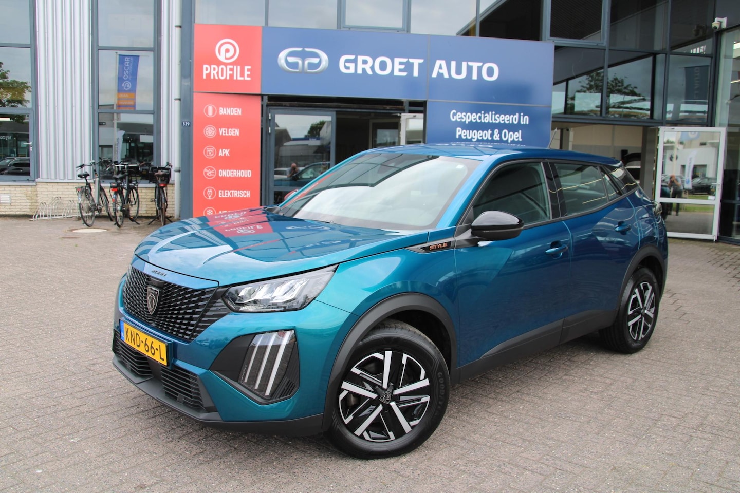 Peugeot 2008 - 1.2 Hybrid 145 Style Automaat Airco Cruise Carplay Nieuwstaat - AutoWereld.nl