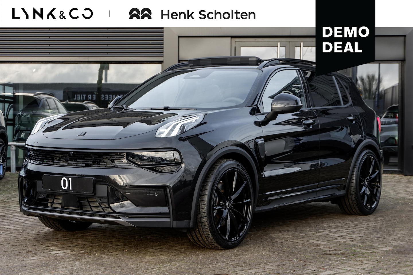 Lynk & Co 01 - 276PK More | HEICO 21" Wielen | HEICO Verlagingsveren | 360 Graden Camera | Harman Kardon - AutoWereld.nl