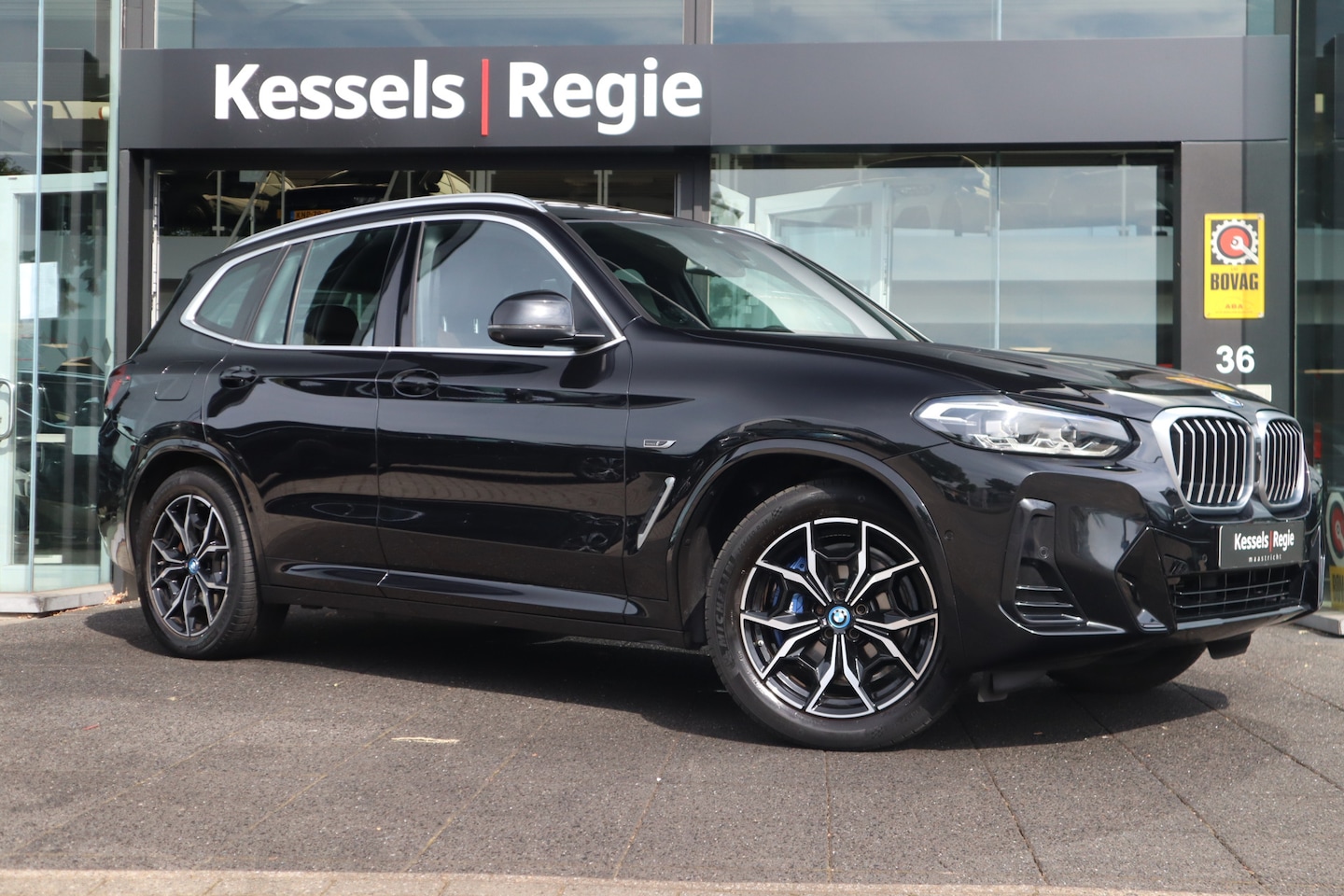 BMW X3 - xDrive30e M-sport | Pano | Memory | 360 | El.haak | Hifi | Ambient | CarPlay | Leer | 19” - AutoWereld.nl