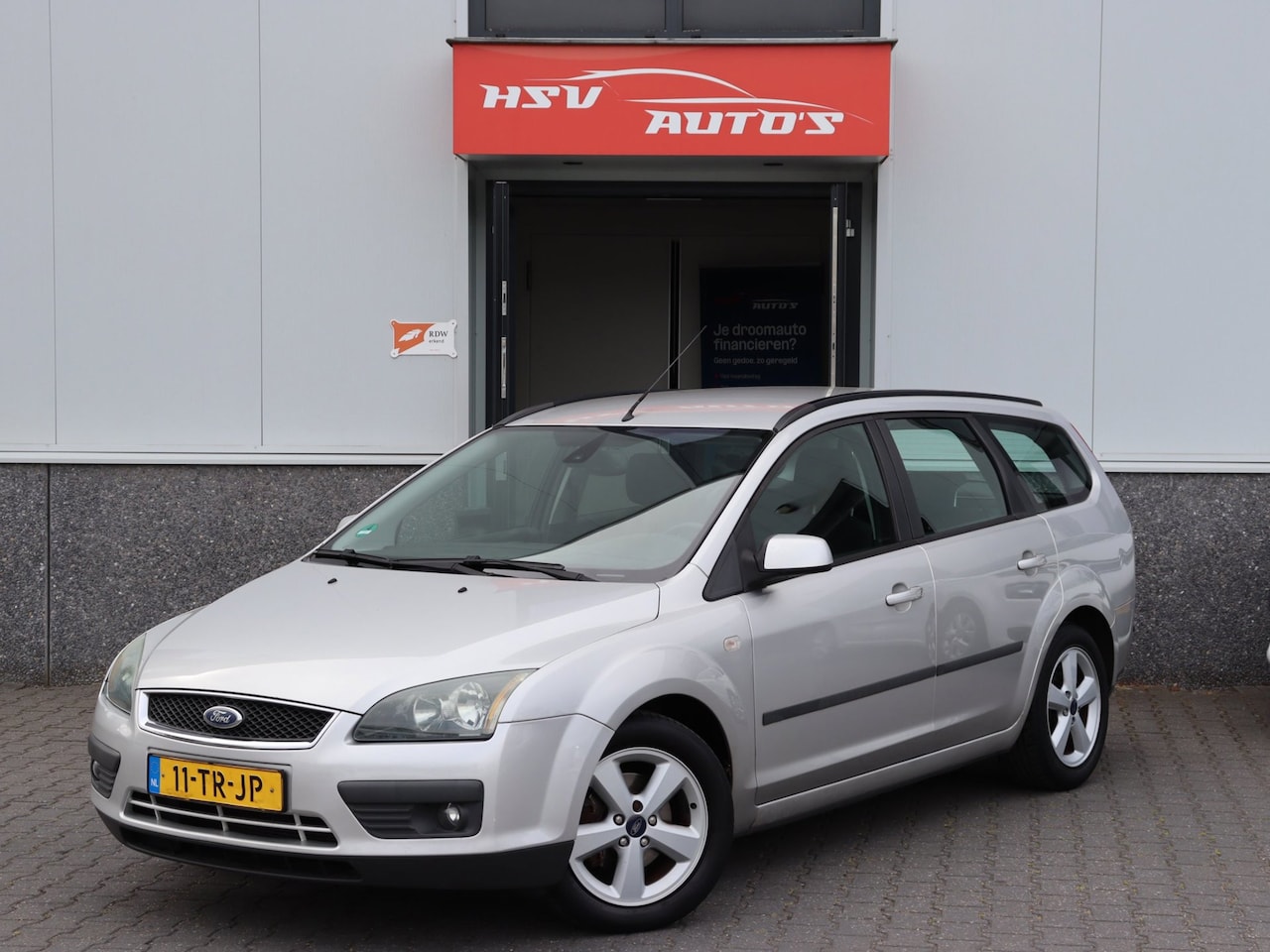 Ford Focus Wagon - 1.6-16V Futura *apk 01-2027* - AutoWereld.nl