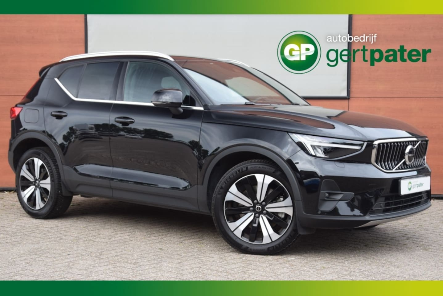 Volvo XC40 - 1.5 T4 Recharge Core Bright Camera/Half leer/LED/19" SOH91% - AutoWereld.nl