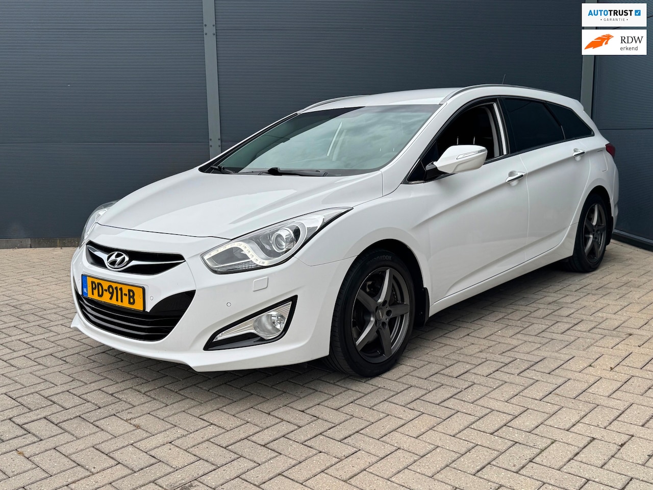 Hyundai i40 Wagon - 2.0 GDI i-Vision / Automaat / led - AutoWereld.nl