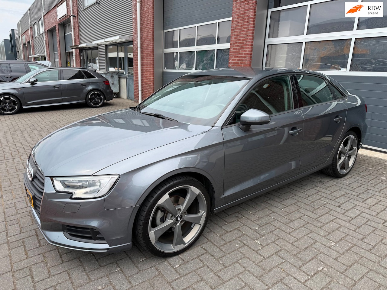Audi A3 Limousine - 1.5 TFSI 150PK LED PDC Stoelverw 62dkm - AutoWereld.nl