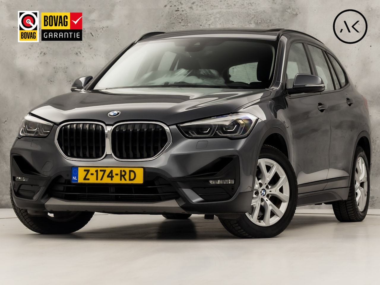 BMW X1 - xDrive25e High Executive 221Pk Automaat (PANORAMADAK, DEALER ONDERHOUDEN, M STUUR, GROOT N - AutoWereld.nl