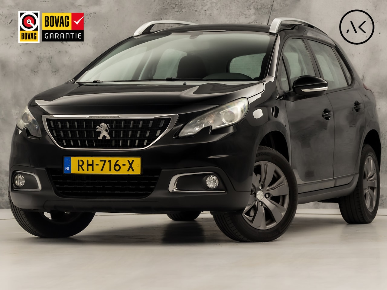 Peugeot 2008 - 1.2 PureTech Sport (FACELIFT, APPLE CARPLAY, NAVIGATIE, CRUISE, PARKEERSENSOREN, SPORTSTOE - AutoWereld.nl